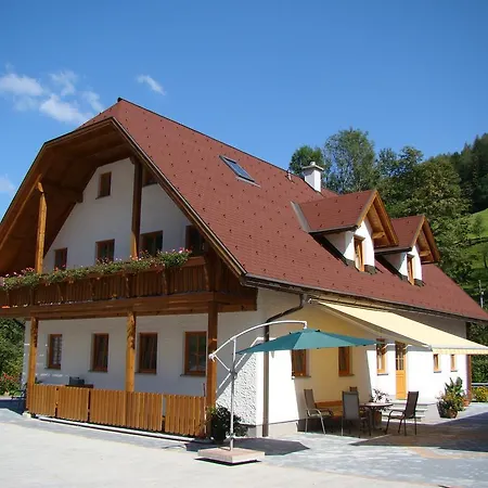 Ferienhaus Ehrenreith * 伊布斯河畔的戈斯特林